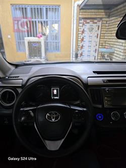 تۆیۆتا ڕاڤ 4